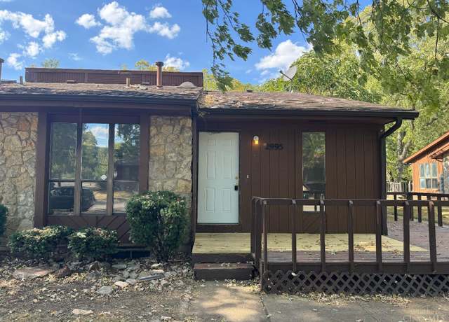 Property at 2995 Carmody Blvd, Middletown, OH 45042, 2 beds, 1 bath