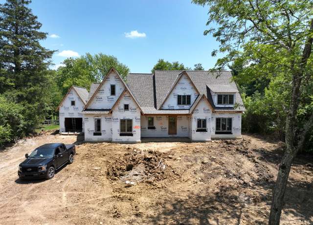 Property at 6300 Miami Rd, Indian Hill, OH 45243, 4 beds, 4.5 baths