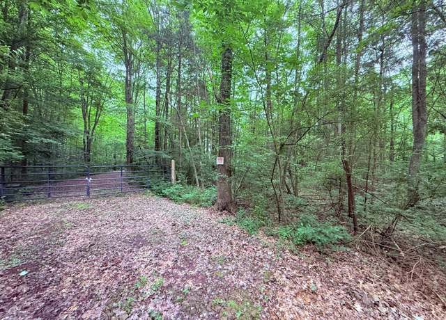 Property at 8 Quitter Rd, Jackson Twp, OH 45176