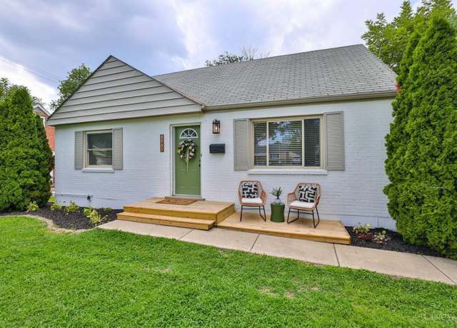 Property at 8961 Applewood Dr, Sycamore Twp, OH 45236, 3 beds, 2 baths