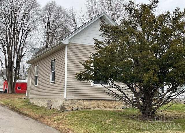 Property at 313 Wellston St, Hillsboro, OH 45133, 2 beds, 1 bath