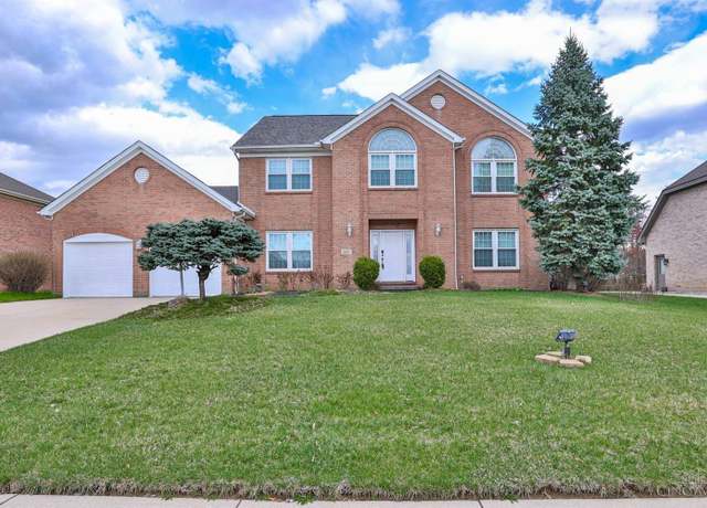 Property at 866 Arborrun Dr, Delhi Twp, OH 45233, 5 beds, 3.5 baths