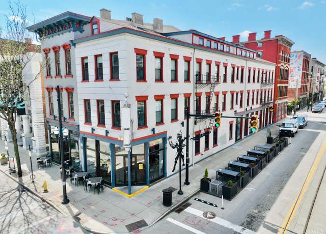 Property at 5 W Twelfth St #1, Cincinnati, OH 45202, 1 bed, 2 baths