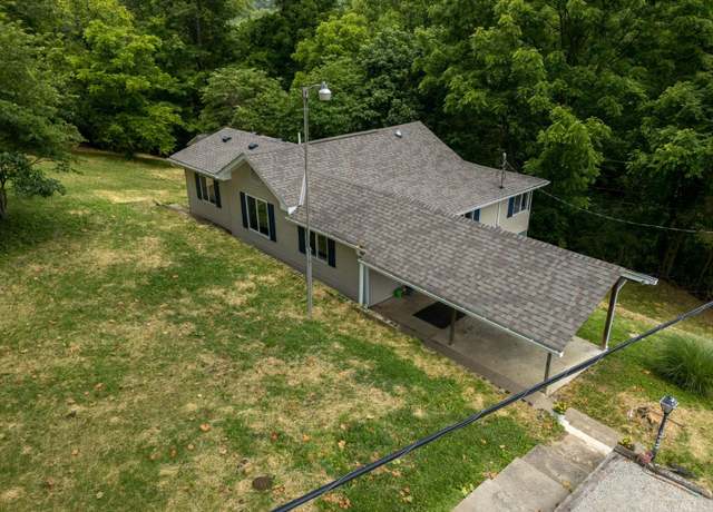 Property at 1942 Walnut Dr, Loveland, OH 45140, 3 beds, 2 baths