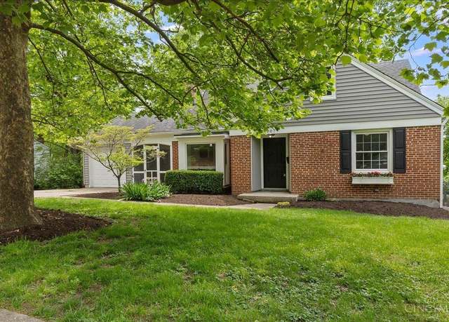 Property at 7007 Rowan Hill Dr, Mariemont, OH 45227, 4 beds, 2.5 baths