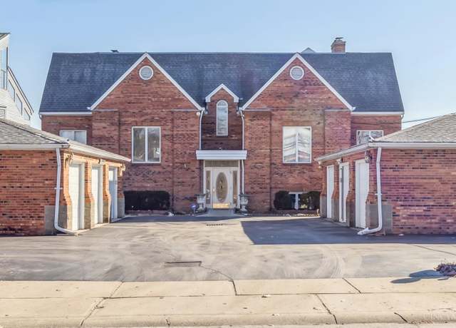 Property at 390 Grand Ave Unit A, Cincinnati, OH 45205, 3 beds, 2 baths