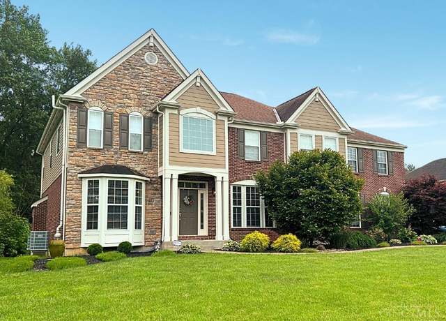 Property at 8580 Kempton Ln, Hamilton Twp, OH 45039, 5 beds, 4.5 baths