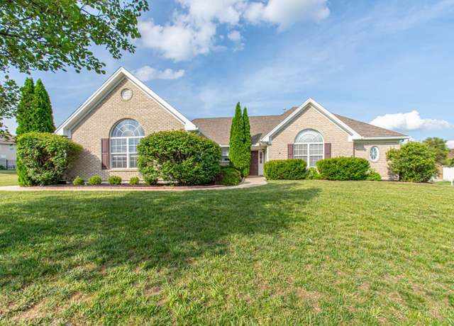 Property at 1264 Windsor Dr, Beavercreek, OH 45434, 3 beds, 2.5 baths
