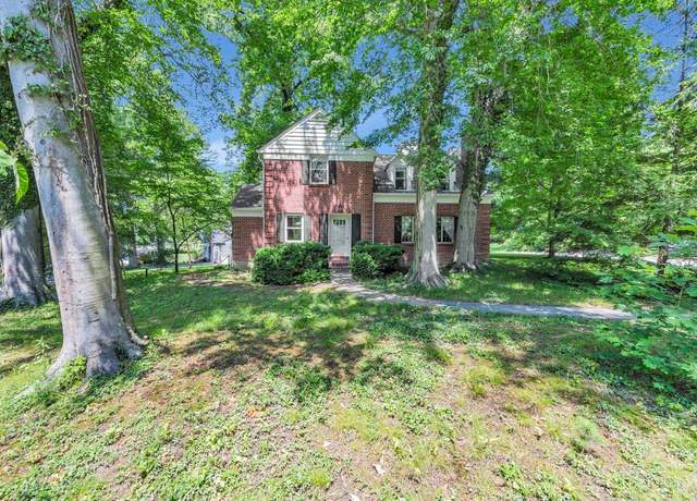 Property at 6500 Park Ln, Mariemont, OH 45227, 4 beds, 2 baths