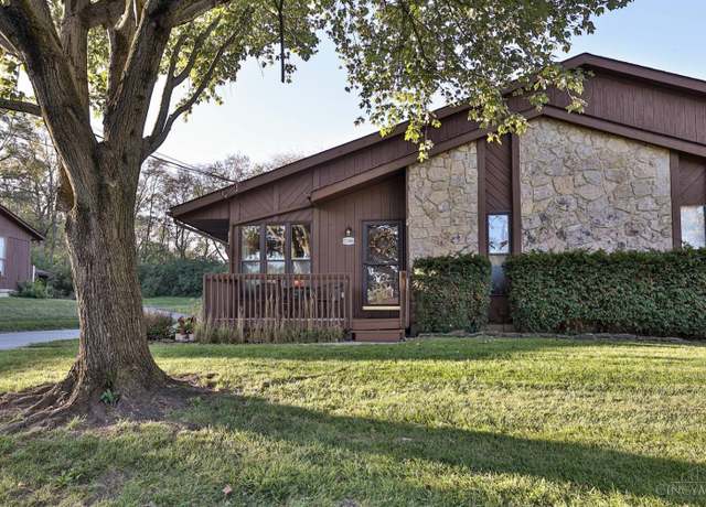 Property at 2286 Joshua Cir, Turtle Creek Twp, OH 45044, 2 beds, 1.5 baths