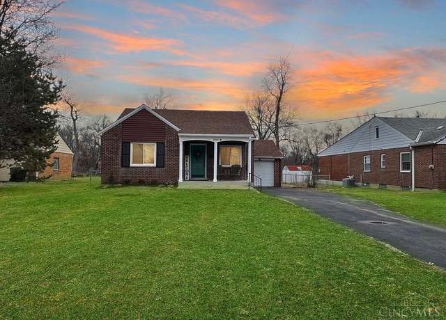 Property at 200 W Sharon Rd, Glendale, OH 45246, 3 beds, 1 bath