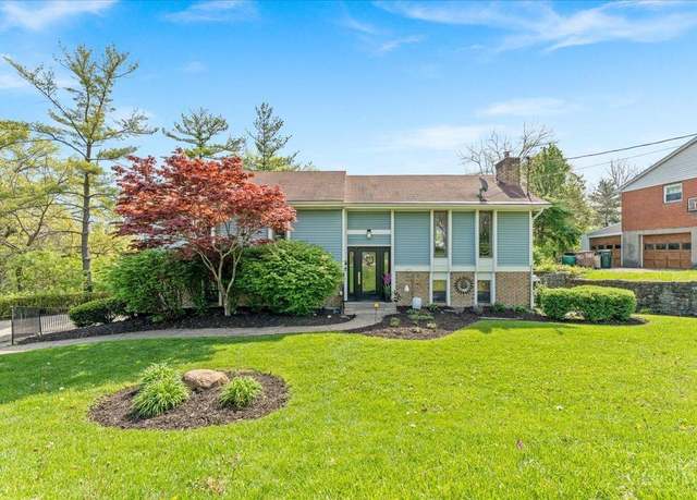 Property at 2874 Cyclorama Dr, Cincinnati, OH 45211, 3 beds, 2.5 baths