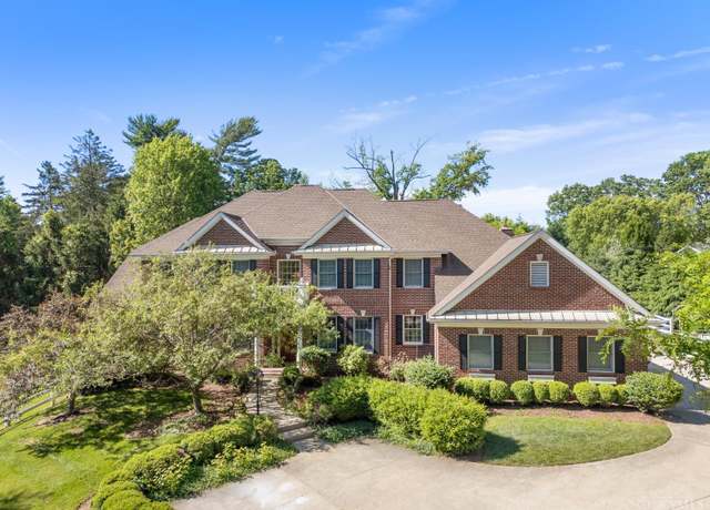 Property at 15 Camargo Canyon Dr, Madeira, OH 45243, 5 beds, 5.5 baths