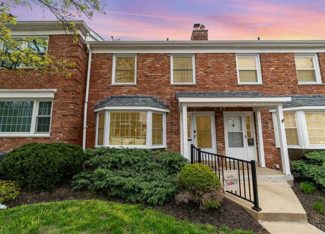 Property at 1110 Springfield Pike #5, Wyoming, OH 45215, 2 beds, 2.5 baths