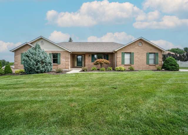 Property at 4704 Peak Dr, Liberty Twp, OH 45011, 3 beds, 2.5 baths