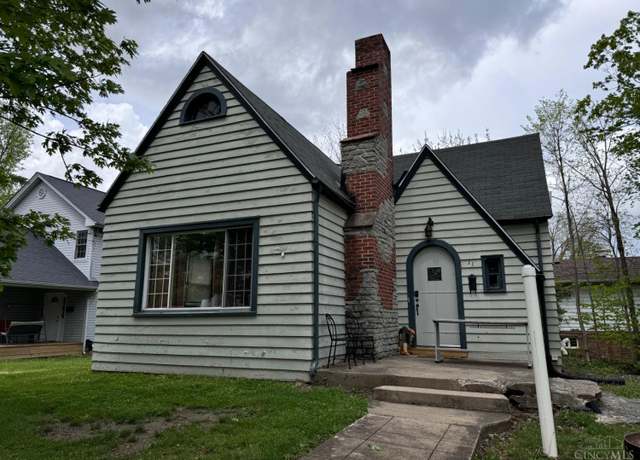 Property at 22 W Withrow St, Oxford, OH 45056, 2 beds, 1 bath