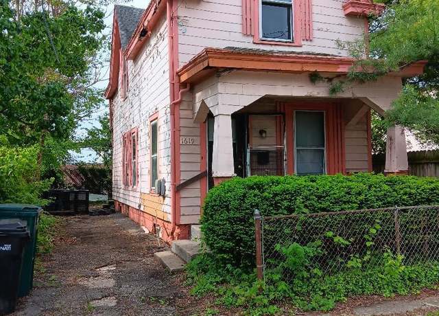 Property at 1619 Burgoyne St, Cincinnati, OH 45223, 2 beds, 1.5 baths