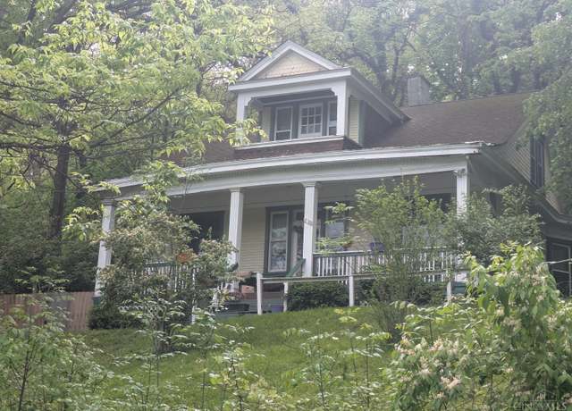 Property at 2568 Trevor Pl, Cincinnati, OH 45225, 4 beds, 1 bath