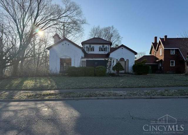 Property at 542 W Hudson Ave, Dayton, OH 45406, 4 beds, 3.5 baths