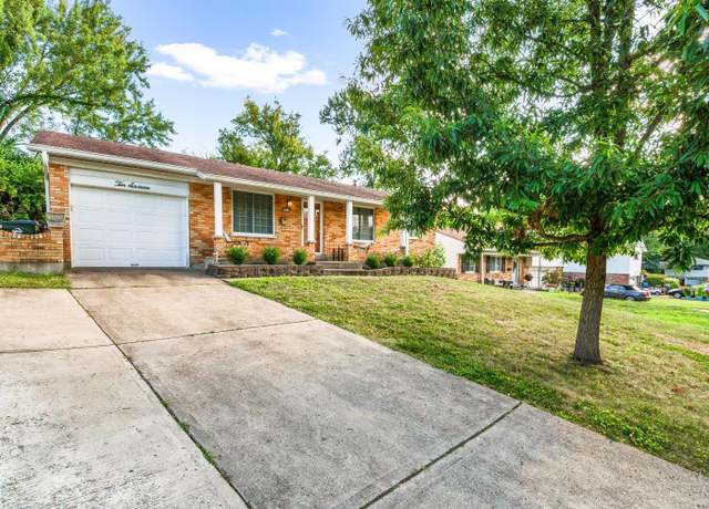Property at 1016 Anderson Hills Dr, Anderson Twp, OH 45230, 3 beds, 2 baths