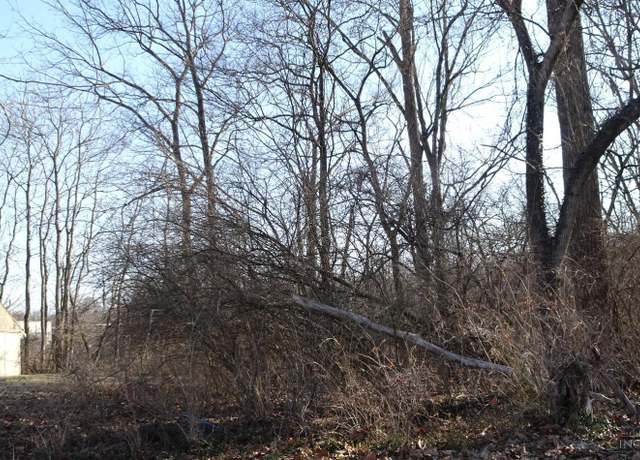 Property at 1 Leslie Ave, Woodlawn, OH 45215