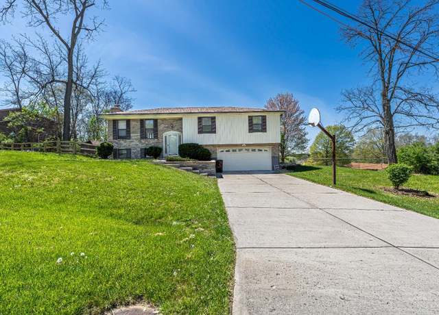 Property at 9034 Red Cedar Dr, West Chester, OH 45069, 3 beds, 2.5 baths