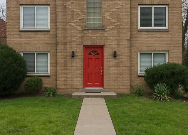 Property at 4431 Ridgeview Ave, Cincinnati, OH 45238, 6 beds, 4 baths