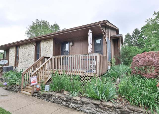 Property at 2282 Joshua Cir, Turtle Creek Twp, OH 45044, 2 beds, 1.5 baths
