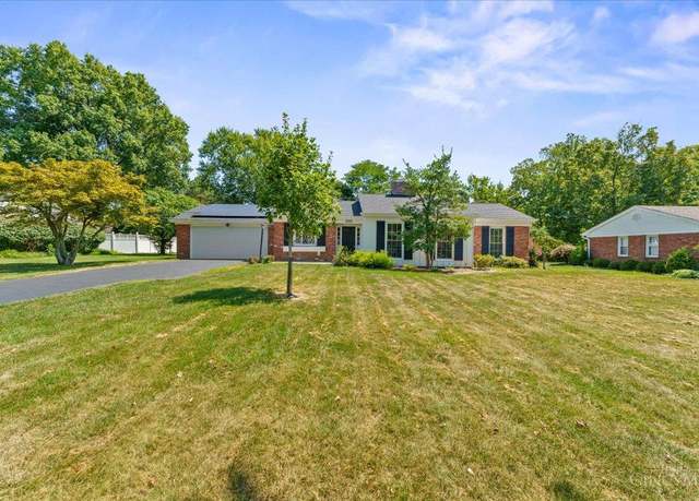 Property at 1624 Huntcrest Dr, Cincinnati, OH 45255, 3 beds, 2.5 baths
