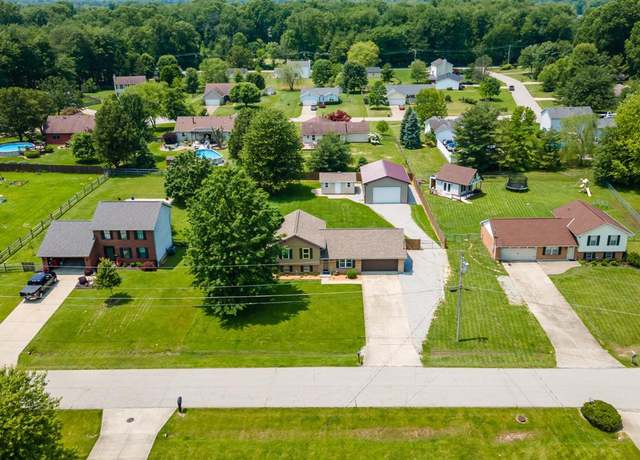 Property at 2419 Gatetree Ln, Batavia Twp, OH 45103, 3 beds, 2.5 baths