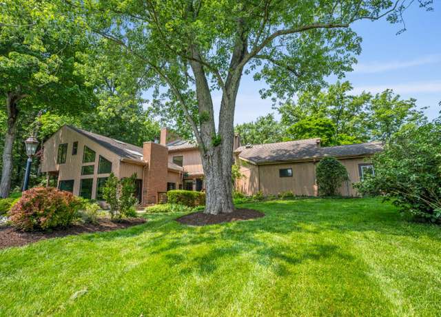 Property at 9180 Given Rd, Indian Hill, OH 45243, 4 beds, 4.5 baths