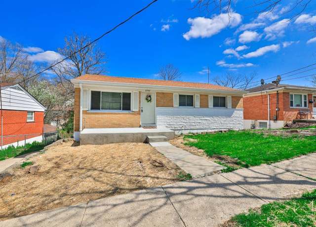 Property at 2952 Westknolls Ln, Cincinnati, OH 45211, 3 beds, 1 bath