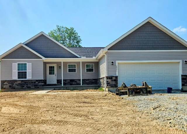 Property at 2021 Zuni Dr, Franklin Twp, OH 45171, 3 beds, 2 baths