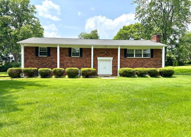 Property at 8621 Brookridge Dr, West Chester, OH 45069, 4 beds, 2.5 baths