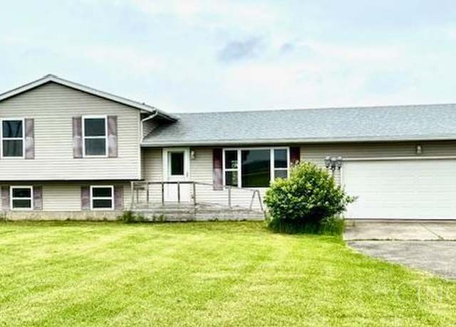 Property at 816 Farmers Rd, Washington Twp, OH 45177, 3 beds, 2.5 baths