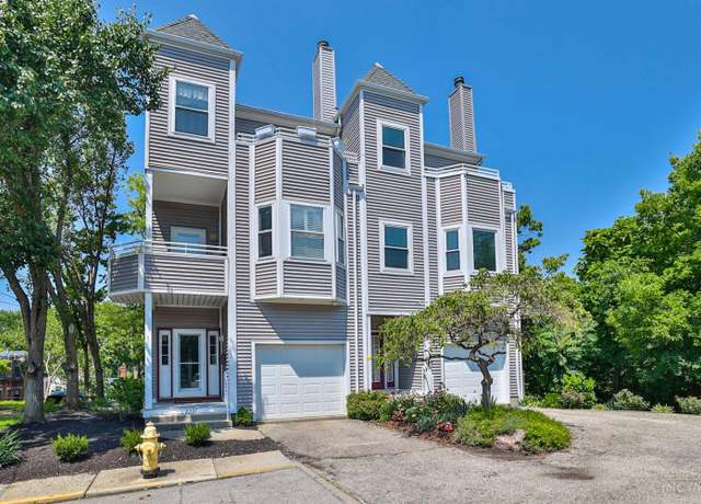 Property at 2339 Muriel Ct, Cincinnati, OH 45219, 3 beds, 2.5 baths