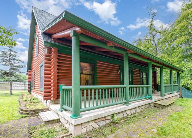 Property at 1360 Opal Ave, Miamisburg, OH 45342, 3 beds, 2 baths