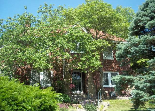 Property at 6250 Beech View Cir, Cincinnati, OH 45213, 3 beds, 2.5 baths