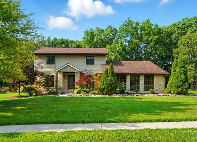 Property at 947 Broadview Dr, Fairfield, OH 45014, 4 beds, 3.5 baths