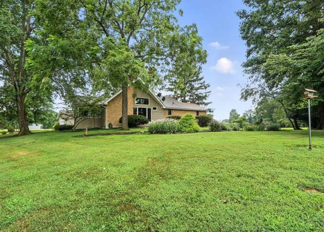 Property at 2 Lone Star Dr, Jackson Twp, OH 45171, 3 beds, 2 baths