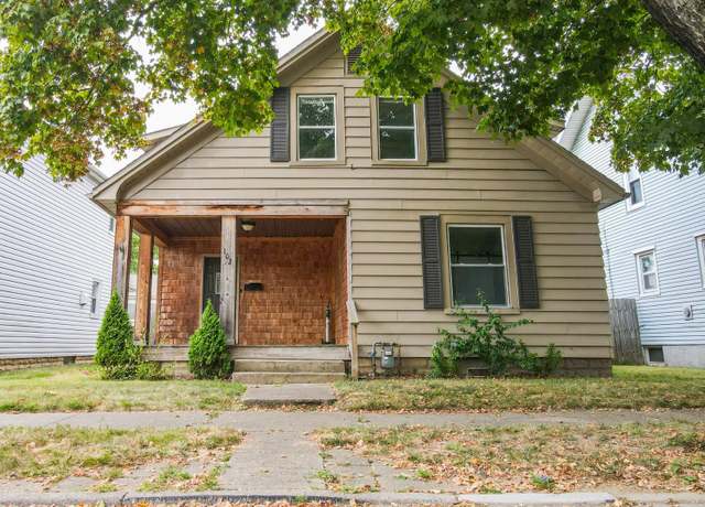Property at 102 Franklin St, Middletown, OH 45042, 4 beds, 2 baths