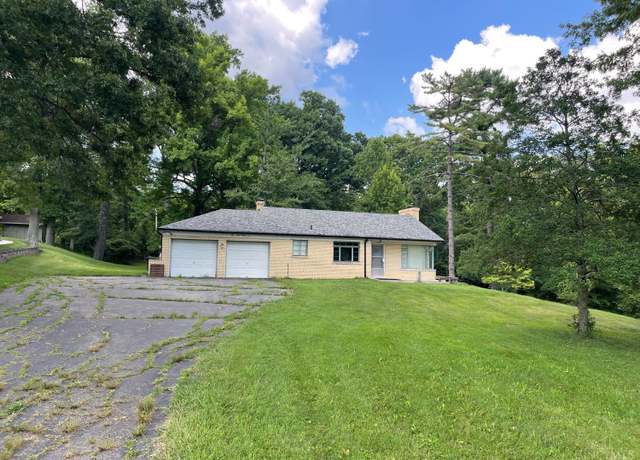 Property at 6172 Werk Rd, Green Twp, OH 45248, 2 beds, 1.5 baths