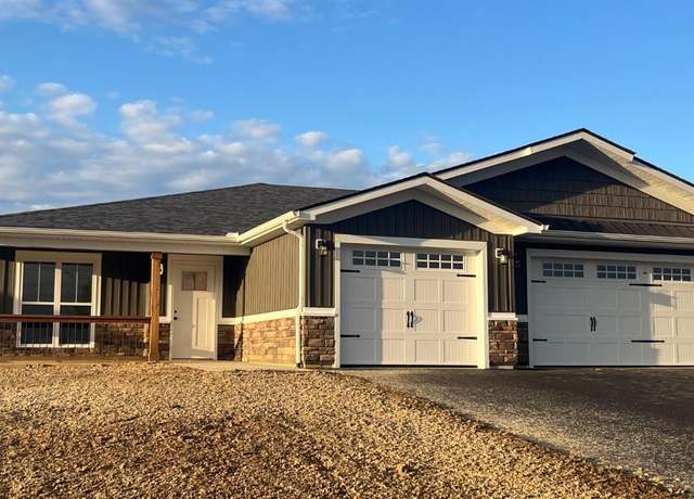 Property at 7617 Pea Ridge Rd Unit A, Hillsboro, OH 45133, 2 beds, 2 baths
