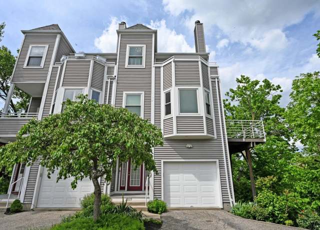 Property at 2339 Muriel Ct, Cincinnati, OH 45219, 3 beds, 2.5 baths