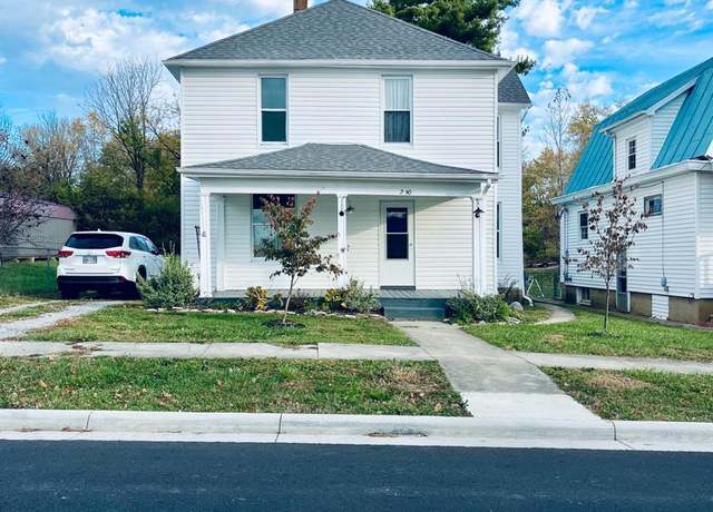 Property at 240 E Pleasant St, Hillsboro, OH 45133, 3 beds, 1 bath