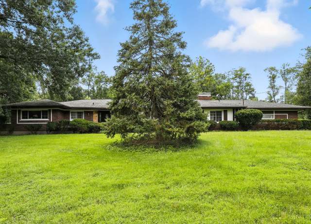 Property at 3245 Longmeadow Ln, Amberley, OH 45236, 4 beds, 3 baths