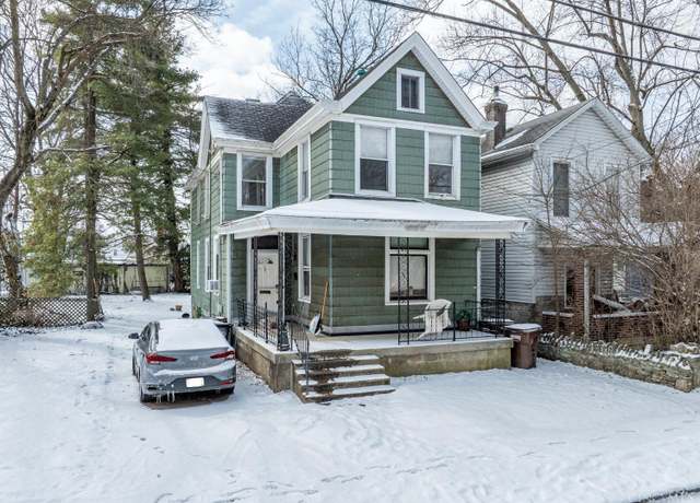 Property at 17 Poplar St, Elmwood Place, OH 45216, 4 beds, 2 baths