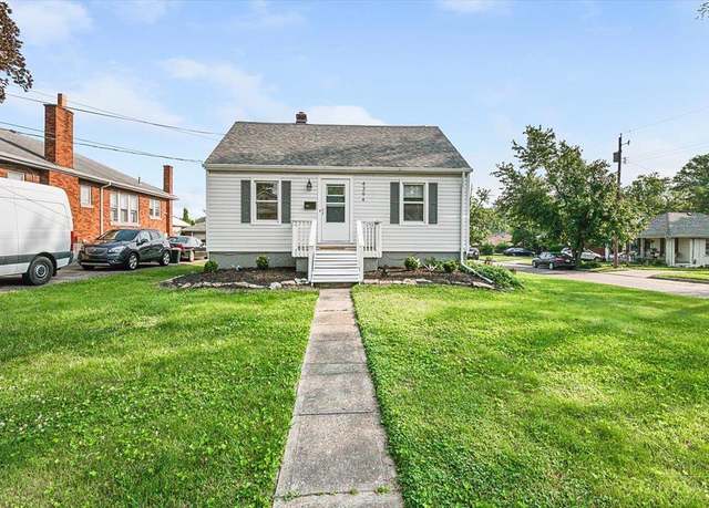 Property at 4394 Oakwood Ave, Deer Park, OH 45236, 3 beds, 1.5 baths