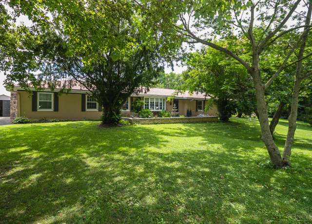 Property at 902 N Bickett Rd, Xenia Twp, OH 45385, 4 beds, 3 baths