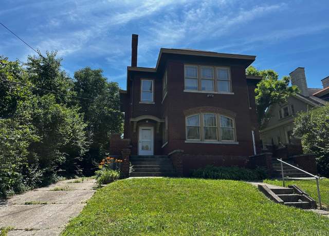 Property at 933 Marion Ave, Cincinnati, OH 45229, 8 beds, 3 baths